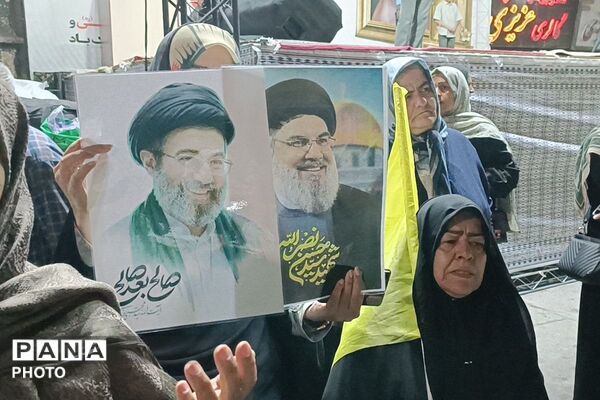 شور غدیر در میدان امام خامنه‌ای؛ اجتماع شبانه مردم شهرستان قدس جلوه‌ای از عشق به ولایت