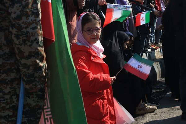 حضور پرشور مردم بهارستانی در راهپیمایی ۲۲ بهمن