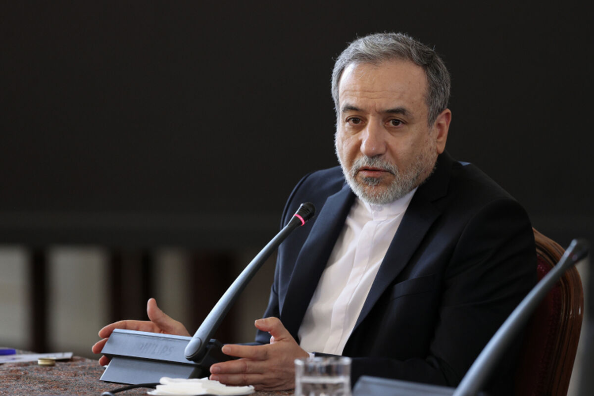 عراقچی: کشور‌های منطقه باید در برابر مداخلات آمریکا متحد شوند