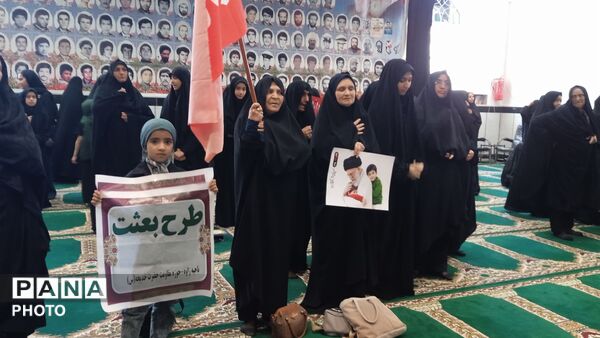 مراسم گرامیداشت چهارمین روز تدفین «امام شهید» در مسجد جامع دولت‌آباد