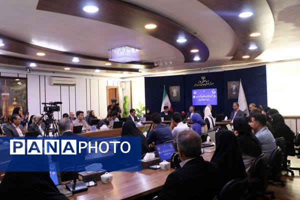 تجلیل از دانش آموزان افتخارآفرین خراسان رضوی در کنکور سراسری و مدال آور در المپیادهای علمی جهانی