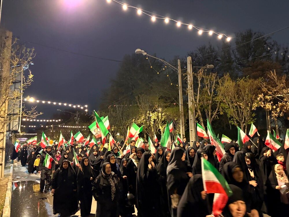 حضور مردم کرج در شب سی و ششم راهپیمایی 