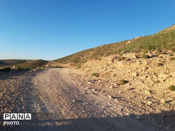 منظره ی دیدنی طبیعت کوه های شهر بار 