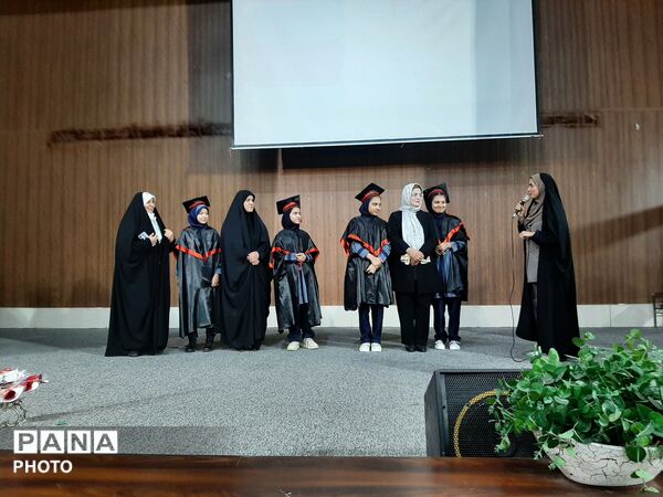 جشن فارغ‌التحصیلی مدرسه شهید جواهری۲ 
