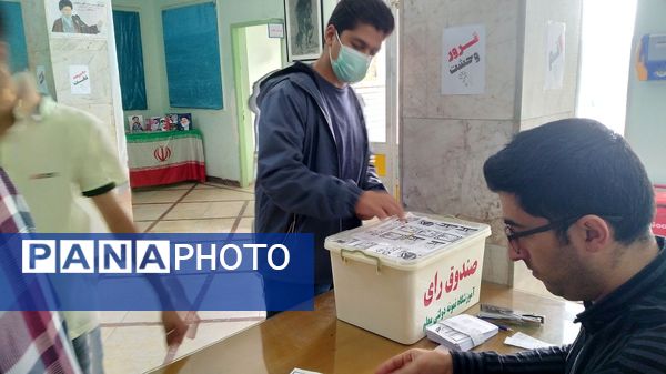 انتخابات شورای دانش‌آموزی دبیرستان نمونه دولتی معلم ساوجبلاغ 