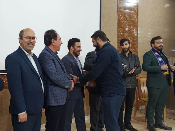 نشست هم‌اندیشی مسئولان سازمان دانش‌آموزی نواحی و مناطق استان فارس
