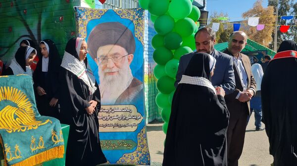 جشن حضور تا ظهور مدرسه شهید تقی پور ورزنه 