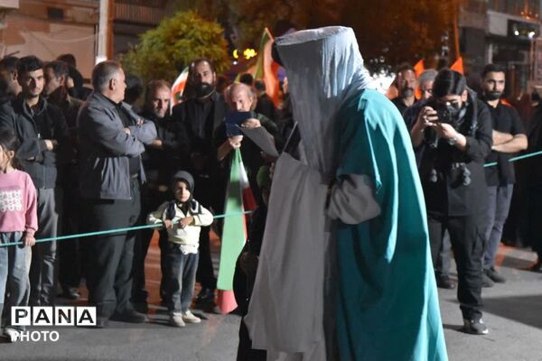 تعزیه خوانی در میدان امام خمینی ره شهرستان مرند