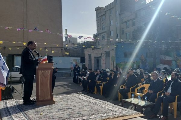 طنین زنگ انقلاب در دبستان استاد شهریار