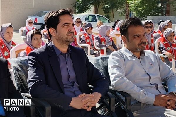 جشن عاطفه‌ها در دبستان شهید امیرکمندی