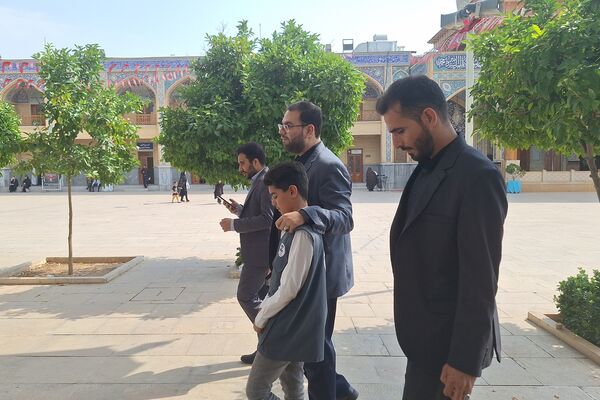 قائم مقام سازمان دانش‌آموزی در حرم مطهر حضرت احمد ابن موسی (ع) در شیراز