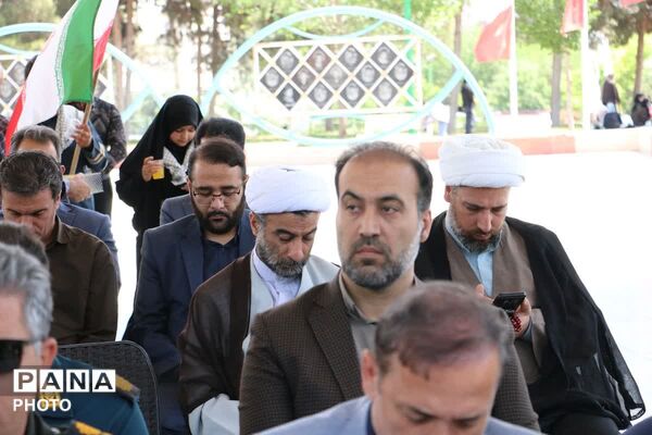 گرامی داشت مقام معلم و آئین گلباران مزار شهدای گمنام