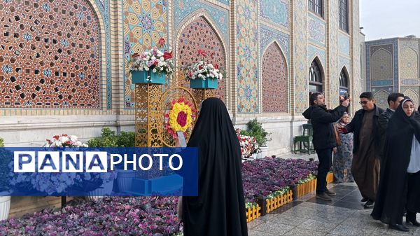 گل آرایی و چراغانی حرم رضوی 