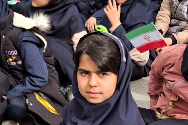 از کلاس درس تا شکوه انقلاب؛ شور دانش آموزی،  شور فجر