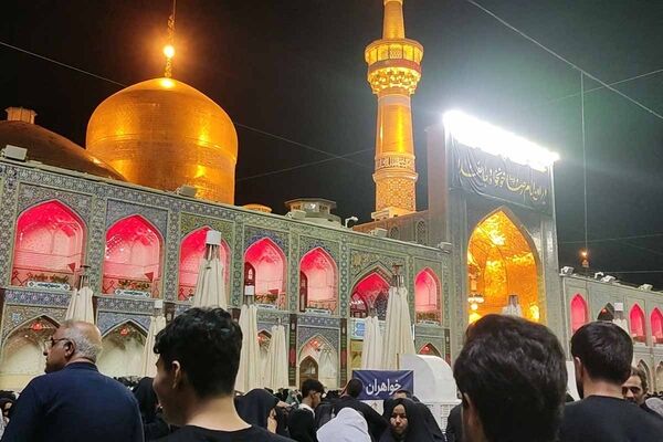 روایت شب شهادت در آستان رضوی