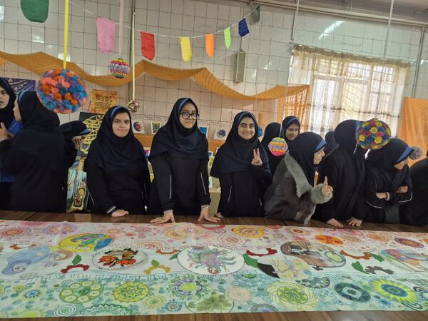 هفته ماها، فرصتی برای درخشش استعدادهای هنری دانش‌آموزان دبیرستان شهید همت