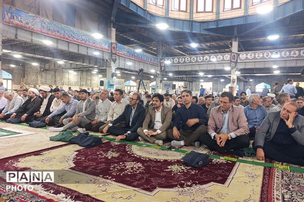  نماز جمعه در مصلی نسیم شهر