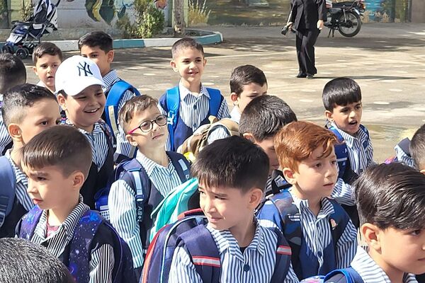 حضور پرشور کلاس اولی‌ها در جشن شکوفه های ناحیه دو شهرری 