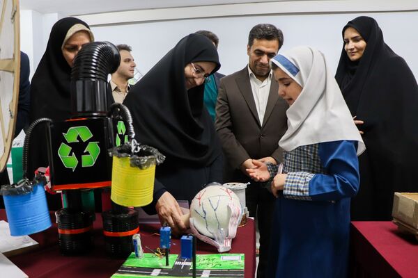 افتتاح نمایشگاه آثار برتر طرح جابربن حیان در استان زنجان