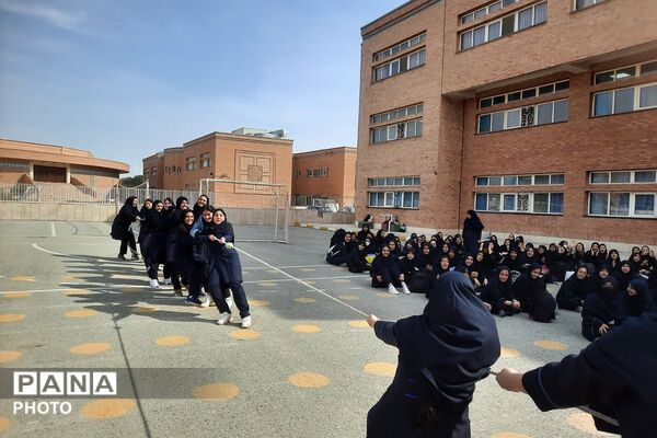  المپیاد ورزشی در مدرسه شاهد طیبه شهریار