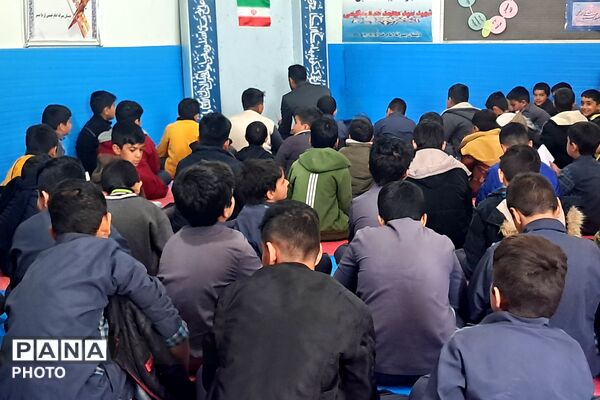 ویژه‌برنامه امام رضایی در مدرسه امام‌خمینی (ره) نیر