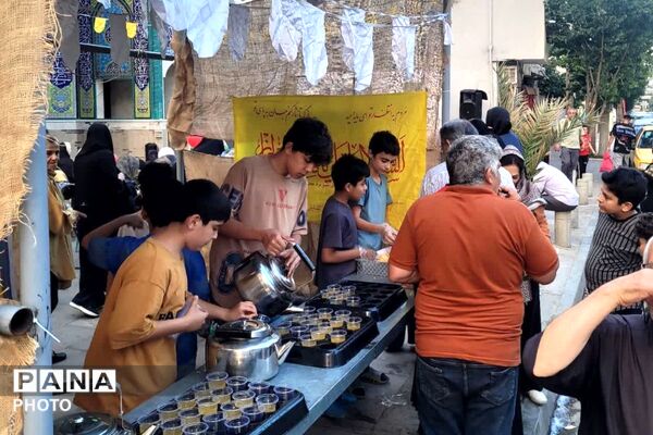 نوجوانان،خادمان جشن ولایت در مسجد جامع صاحب الزمان عج کاووسیه