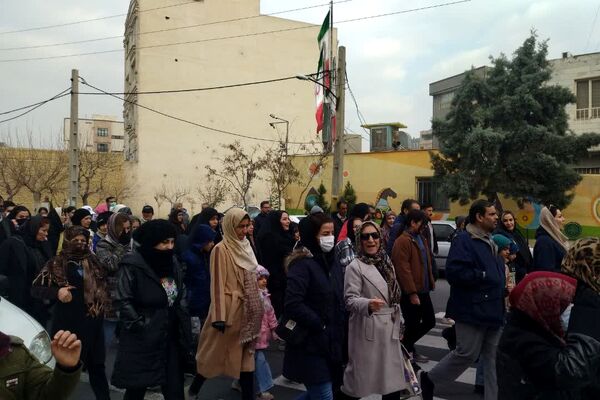  همایش پیاده‌روی خانوادگی در شهرک وحدت فردیس