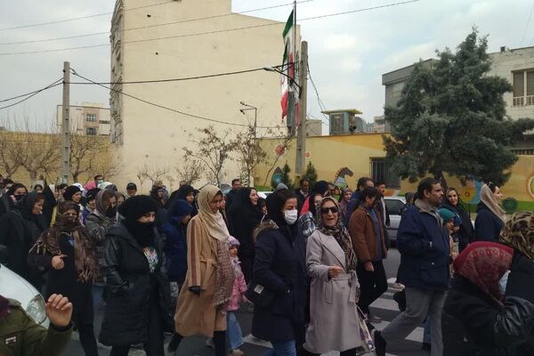  همایش پیاده‌روی خانوادگی در شهرک وحدت فردیس