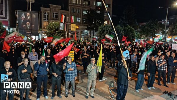 میدان در شب صد و سی میزبان دلدادگان وطن