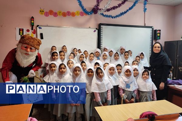 برگزاری جشنواره تخم مرغ به‌مناسبت روز جهانی کودک در ناحیه 2 شهرری 