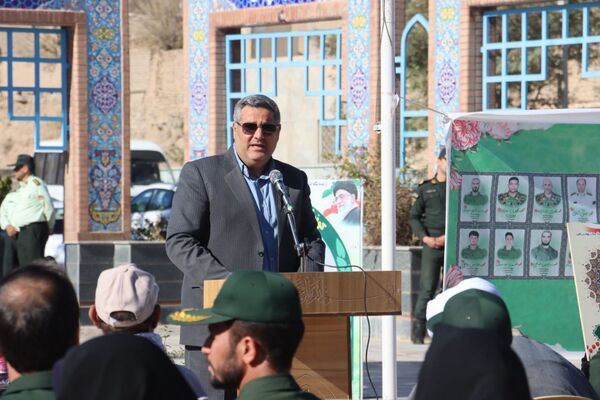 آئین عطرافشانی مزار شهدا، همزمان با هفته نیروی انتظامی