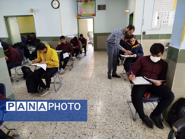 اولین آزمون پایش برای دانش‌آموزان دهم، یازدهم و دوازدهم دبیرستان نمونه آیت‌الله خامنه‌ای