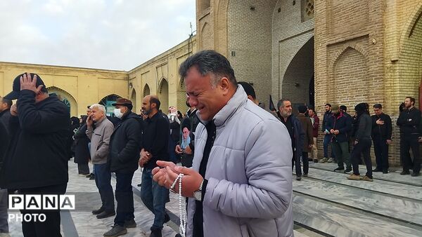 شهر نیشابور مشکی پوش شد ـ ۱ 