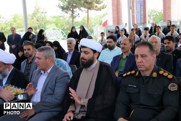 گرامی داشت مقام معلم و آئین گلباران مزار شهدای گمنام