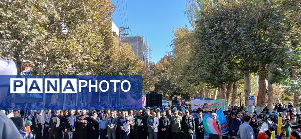 حضور پرشور مردم در راهپیمایی ۱۳ آبان طرقبه