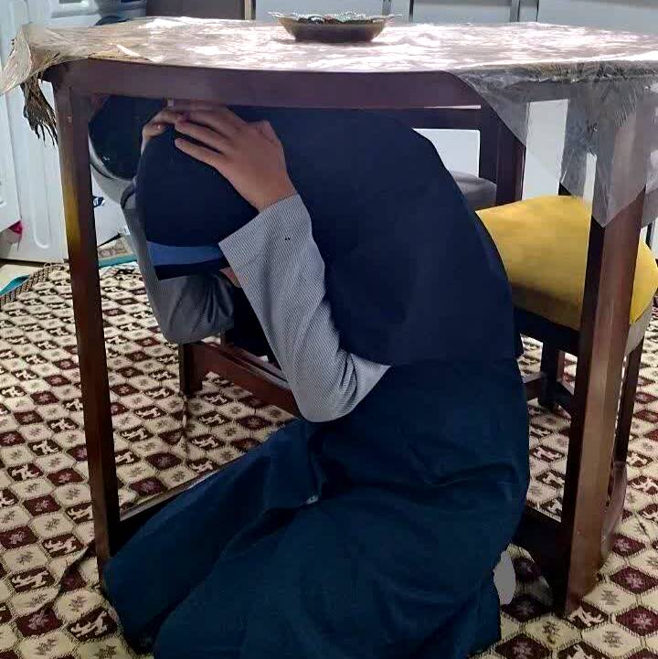 به صدا درآمدن آژیر مانور زلزله در کلاس‌های مجازی دبیرستان شهید همت