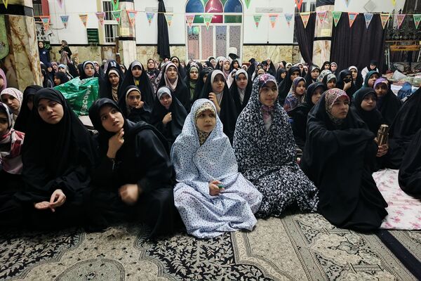 مراسم معنوی اعتکاف دانش‌آموزی(دختران) در مساجد کرمانشاه 