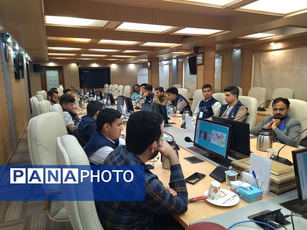 بازدید دانش‌آموز خبرنگاران پانا از ستاد ویژه توسعه فناوری نانو؛ آشنایی با دنیای فناوری‌های نوین