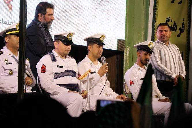 حضور بازماندگان ناوشکن دنا؛در میدان شهید آیت الله خامنه ای وتجلیل از ایثارگری مدافعان وطن