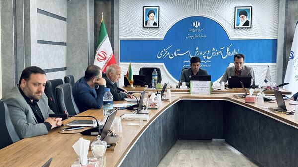تقدیر از عوامل اجرایی جشنواره ملی طراحی و دوخت لباس دانش‌آموزی با حضور انجمن اولیا‌ و مربیان استان مرکزی