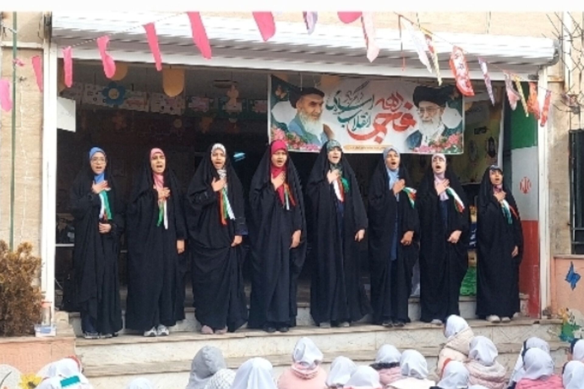 جشن دهه فجر و اعیاد شعبانیه در مدرسه عطر کوثر پردیس