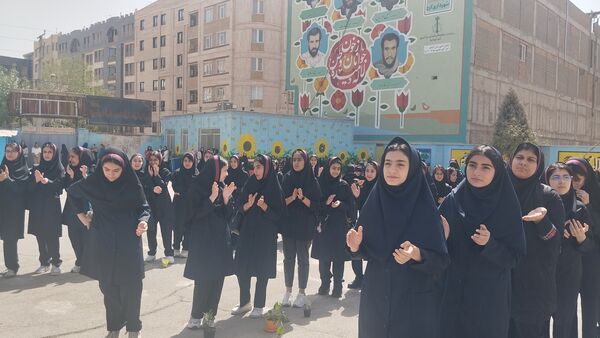 برگزاری «جشن جوانه‌ها» در مدرسه شهدای شهرداری ناحیه ۲ کرج