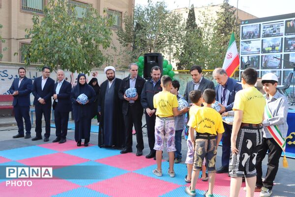 گرامیداشت هفته تربیت بدنی و افتتاح زمین چمن مصنوعی دبیرستان البرز