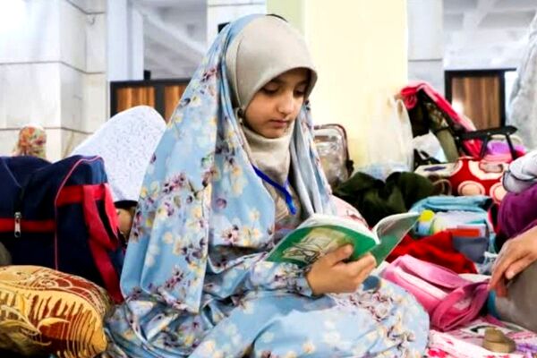 نوجوانان در اعتکاف مسجد امام حسین تهران