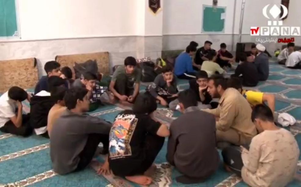 اعتکاف دانش‌آموزان پیشتاز شهرستان خرم‌آباد