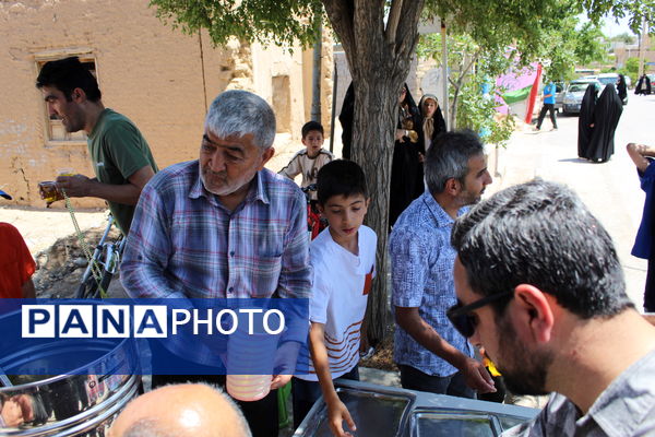 شادپیمایی مردم شهر درق پس از عملیات وعده صادق 3 در روز عید غدیر