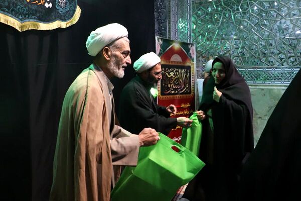 آیین تکریم مادران و همسران شهدا در شبستان بزرگ حرم بی‌بی سکینه(س)