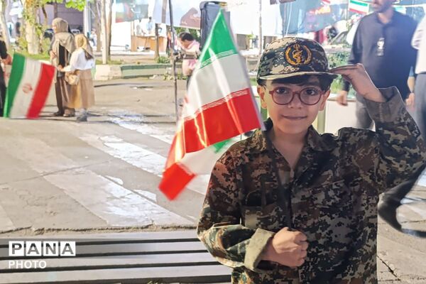 حضور پرشور دانش‌آموزان دبستان پسرانه کاظمیه در غرفه شهدای دانش آموز ورامین