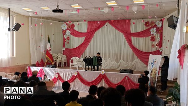 مسابقه هم نوازی، تک نوازی و آواز خوانی پسران در شهرستان کاشمر 