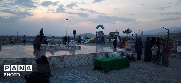  مردم در کنار شهدا، با نماز و زیارت تحویل سال را آغاز کردند